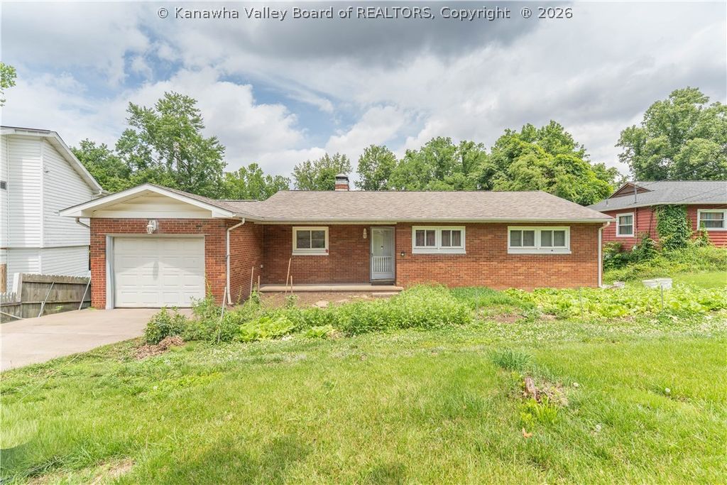 1129 Emerald Road, Charleston, WV 25314