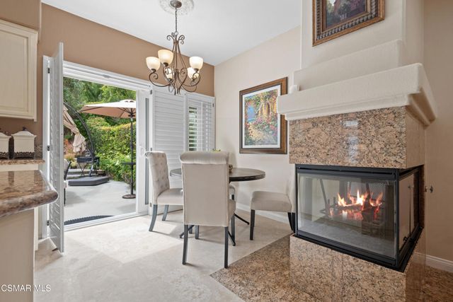 155 Concerto Drive, Oak Park, CA 91377