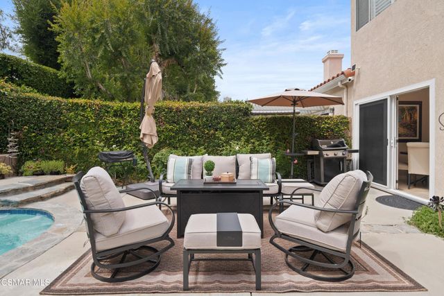 155 Concerto Drive, Oak Park, CA 91377