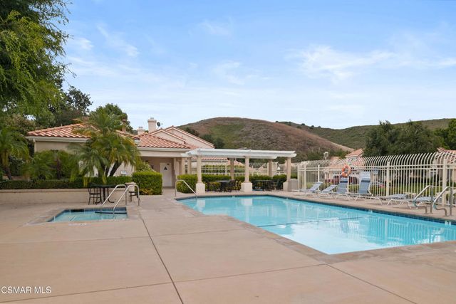 155 Concerto Drive, Oak Park, CA 91377