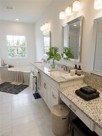562 Laguna Royale BLVD 604, Naples, FL 34119