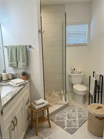 562 Laguna Royale BLVD 604, Naples, FL 34119
