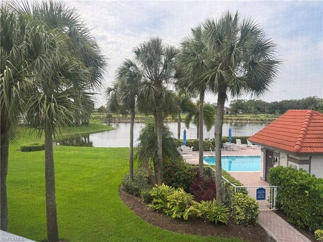 562 Laguna Royale BLVD 604, Naples, FL 34119
