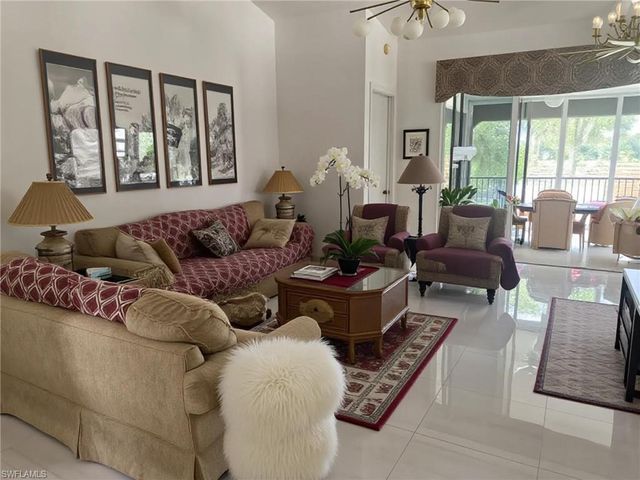 562 Laguna Royale BLVD 604, Naples, FL 34119