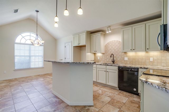 2311 Springhill Court, Mineral Wells, TX 76067