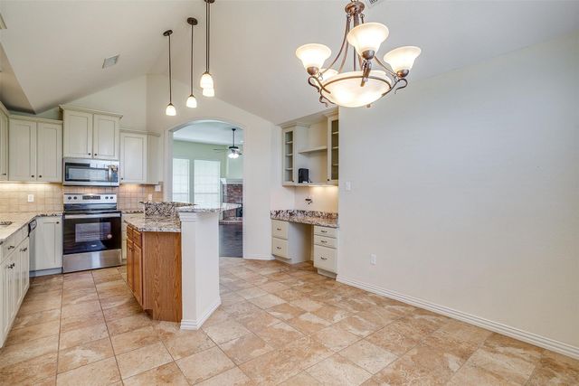 2311 Springhill Court, Mineral Wells, TX 76067