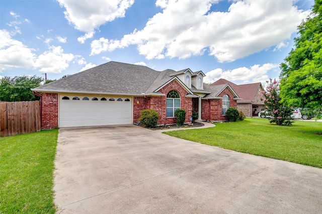 2311 Springhill Court, Mineral Wells, TX 76067