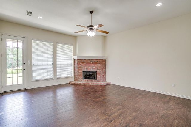 2311 Springhill Court, Mineral Wells, TX 76067