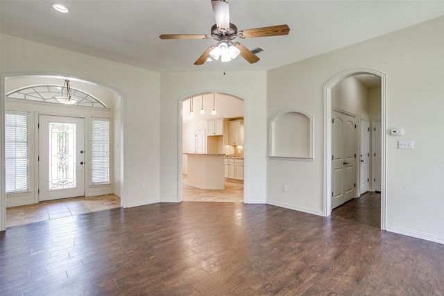 2311 Springhill Court, Mineral Wells, TX 76067