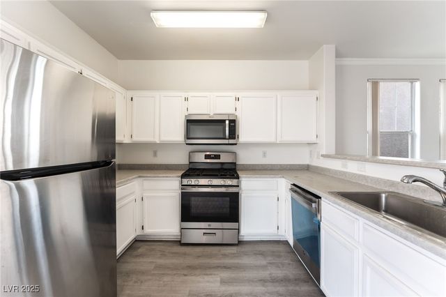 2520 Bottle Palm Court, Las Vegas, NV 89106