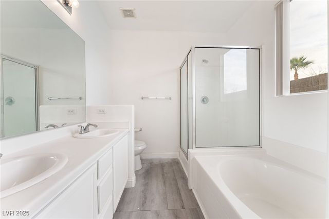 2520 Bottle Palm Court, Las Vegas, NV 89106