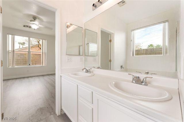 2520 Bottle Palm Court, Las Vegas, NV 89106