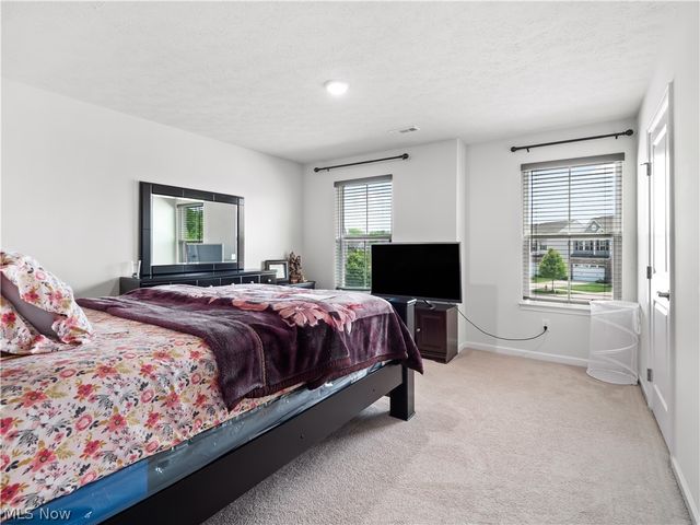 3243 Broadleaf Way, Brunswick, OH 44212