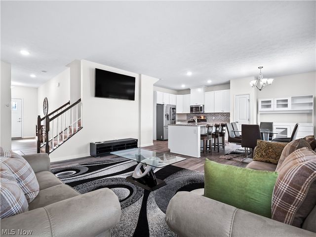 3243 Broadleaf Way, Brunswick, OH 44212