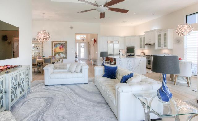 8986 Little Falls Way, Delray Beach, FL 33446