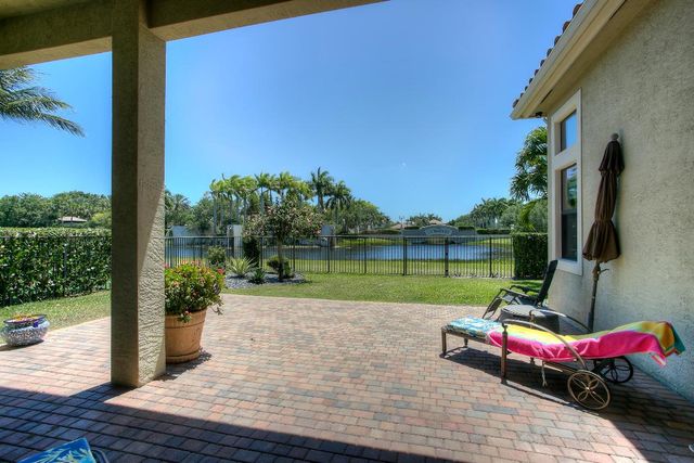 8986 Little Falls Way, Delray Beach, FL 33446