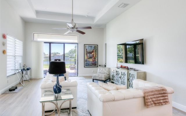 8986 Little Falls Way, Delray Beach, FL 33446