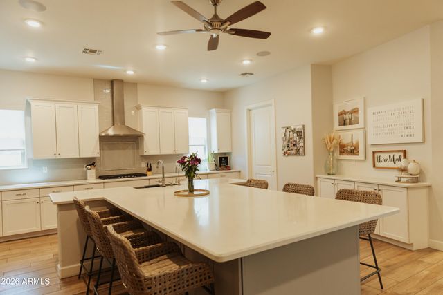 21112 E AQUARIUS Way, Queen Creek, AZ 85142