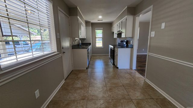 106 Bellevue Circle, Jacksonville, AR 72076
