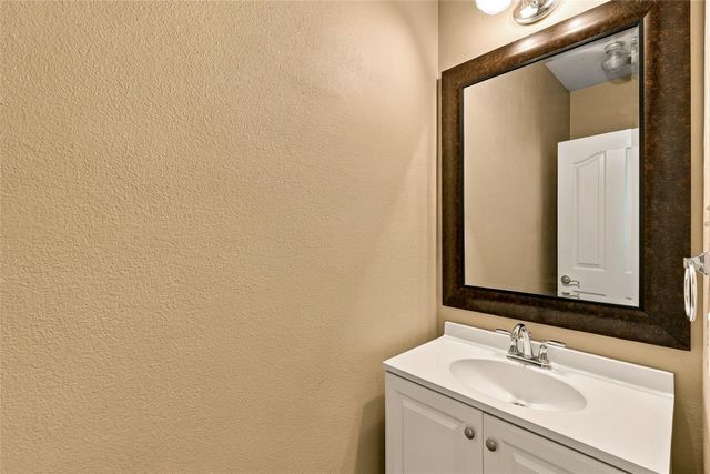 1204 Crestview Drive, Bedford, TX 76021