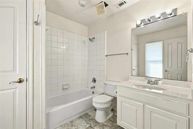 1204 Crestview Drive, Bedford, TX 76021