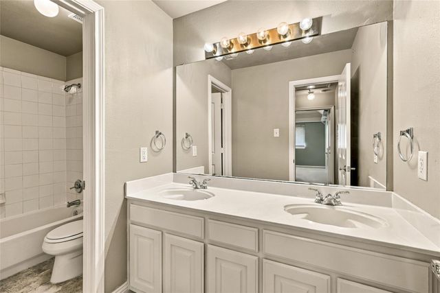 1204 Crestview Drive, Bedford, TX 76021