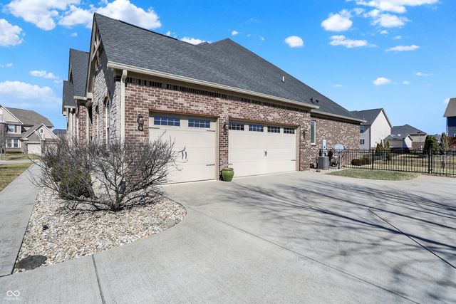 10001 Copper Saddle Bend, Fishers, IN 46040