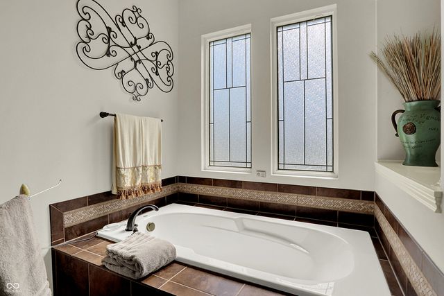 10001 Copper Saddle Bend, Fishers, IN 46040