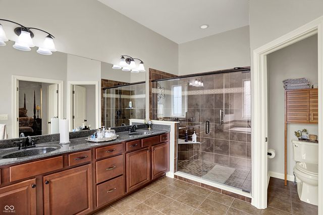 10001 Copper Saddle Bend, Fishers, IN 46040