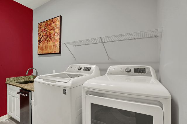 10001 Copper Saddle Bend, Fishers, IN 46040