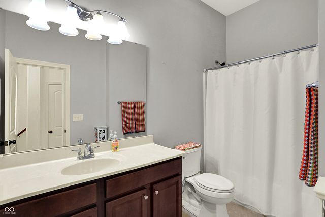 10001 Copper Saddle Bend, Fishers, IN 46040