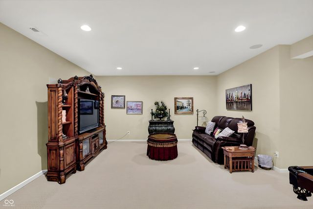 10001 Copper Saddle Bend, Fishers, IN 46040