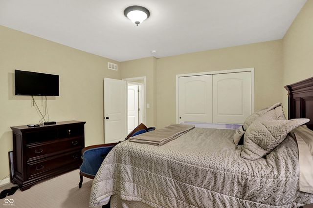 10001 Copper Saddle Bend, Fishers, IN 46040