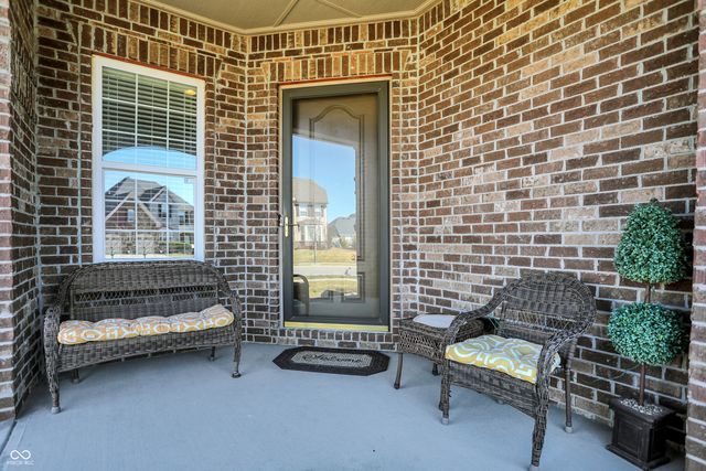 10001 Copper Saddle Bend, Fishers, IN 46040