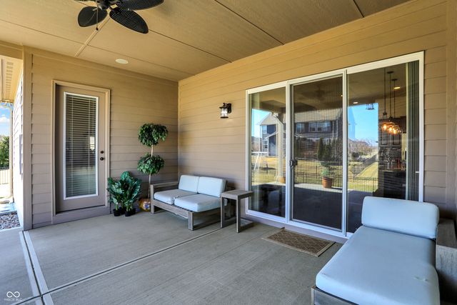 10001 Copper Saddle Bend, Fishers, IN 46040