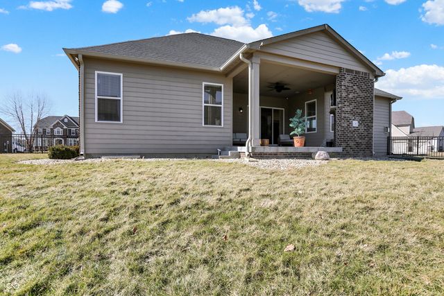 10001 Copper Saddle Bend, Fishers, IN 46040