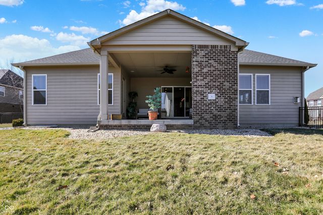 10001 Copper Saddle Bend, Fishers, IN 46040