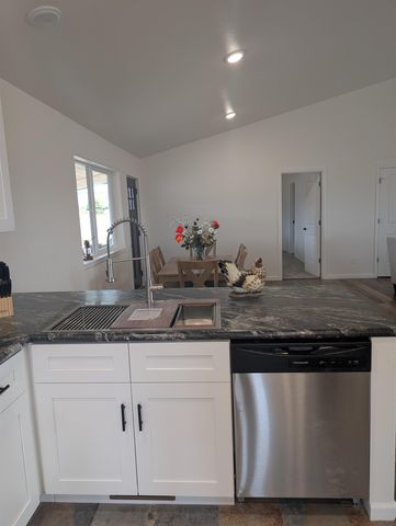 20224 Lilac Lane, Eckert, CO 81418
