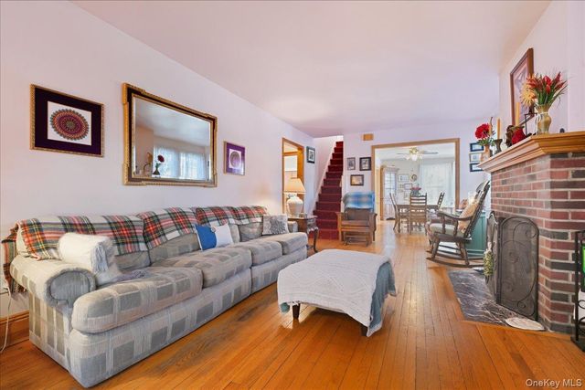 11 Muriel Road, Port Washington, NY 11050