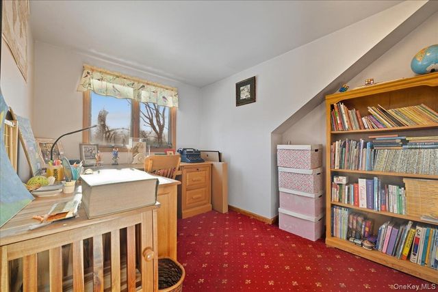 11 Muriel Road, Port Washington, NY 11050