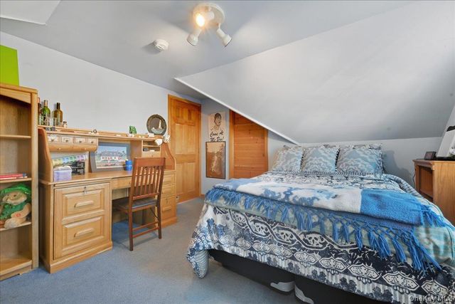 11 Muriel Road, Port Washington, NY 11050