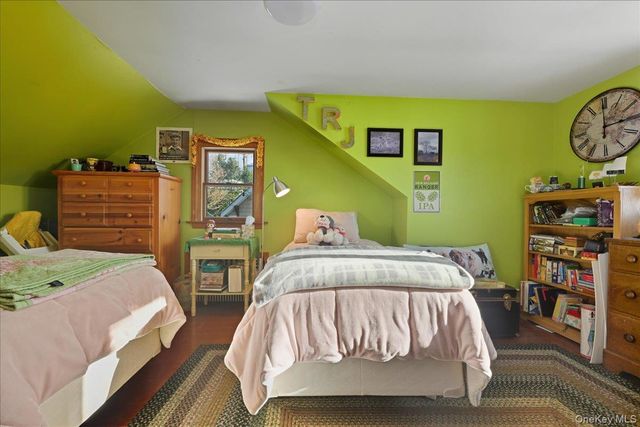 11 Muriel Road, Port Washington, NY 11050