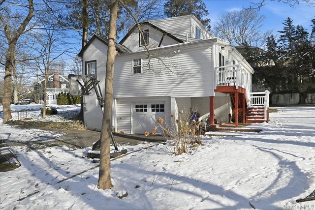 11 Muriel Road, Port Washington, NY 11050