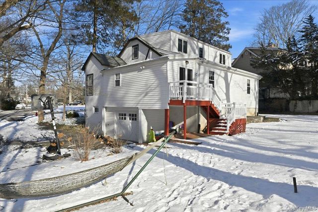 11 Muriel Road, Port Washington, NY 11050