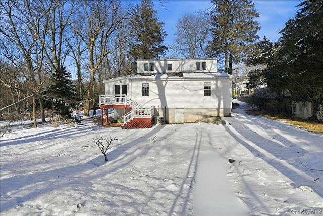 11 Muriel Road, Port Washington, NY 11050