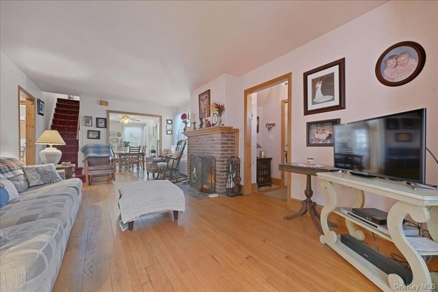 11 Muriel Road, Port Washington, NY 11050