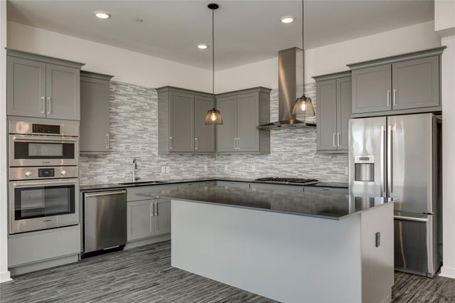 1417 Kramer LN 13, Austin, TX 78758