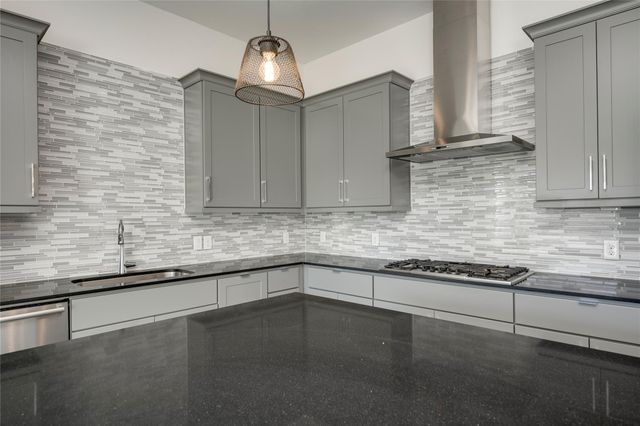 1417 Kramer LN 13, Austin, TX 78758