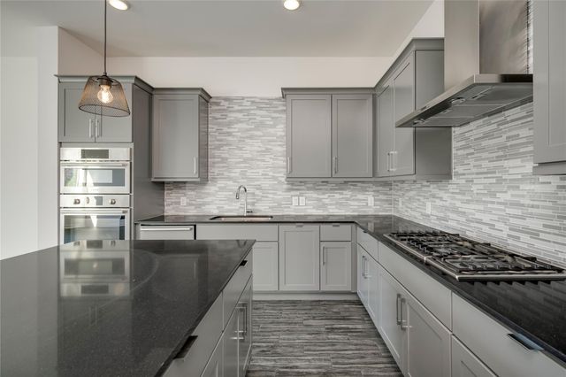 1417 Kramer LN 13, Austin, TX 78758