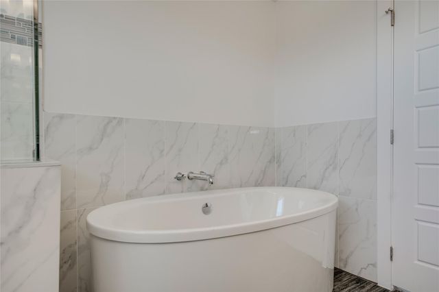 1417 Kramer LN 13, Austin, TX 78758